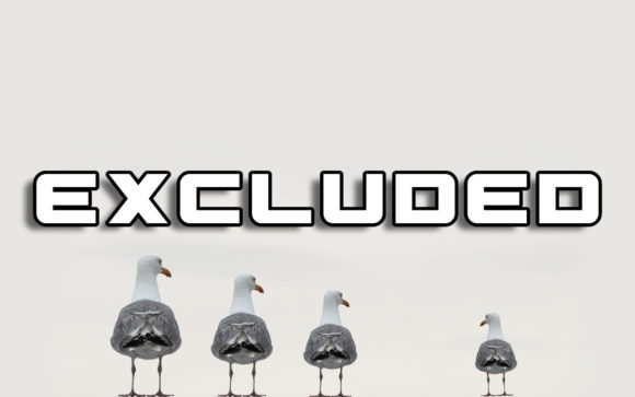 Breaking the Mold: How the Excluded Font Commands Attention in a Crowded Digital World